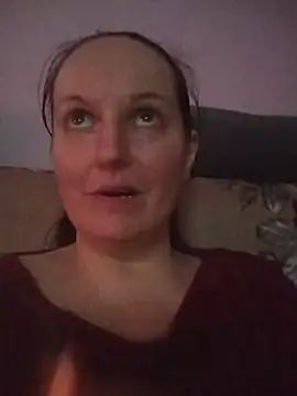 BustyLadyAlma webcam