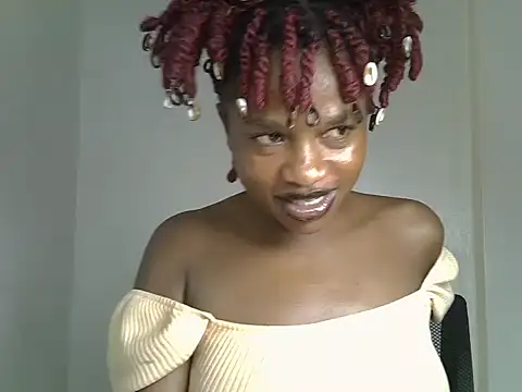 Sweetpee68 on Stripchat