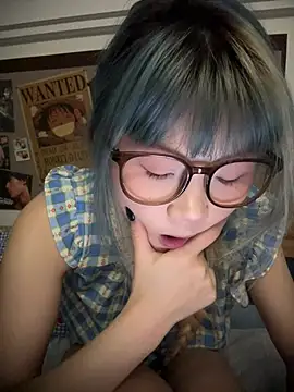 Rocket-Girl live cam on StripChat