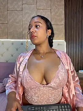 Nina_Skyy