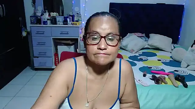 pervert_mommy_ live cam preview