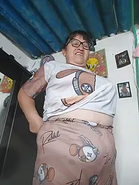 clarita_01 live cam preview