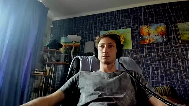 CuteBoy228 live cam on StripChat
