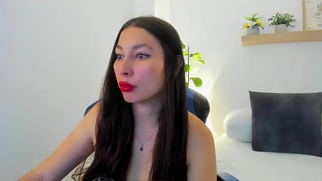 bella_99_ live cam on StripChat