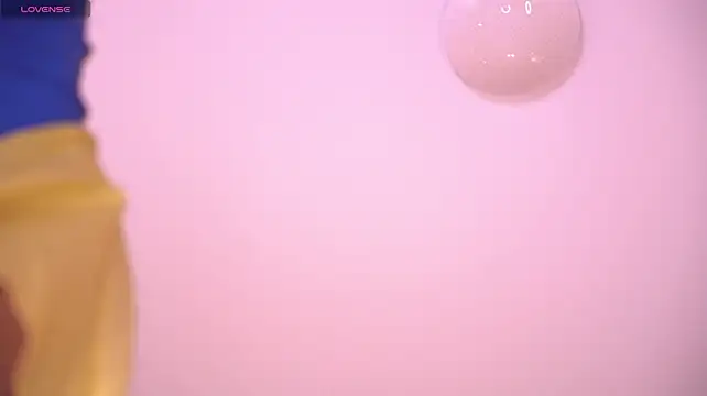 Tella_dream webcam
