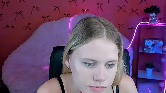 LanaWey live cam on StripChat