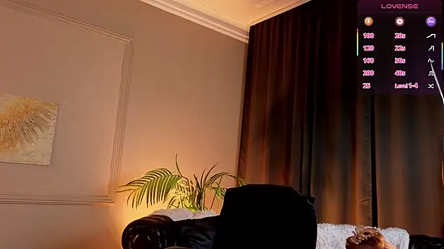 Margot_Ocean live cam preview