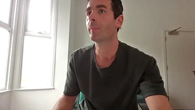 frenchbdmaninlondon live cam on StripChat