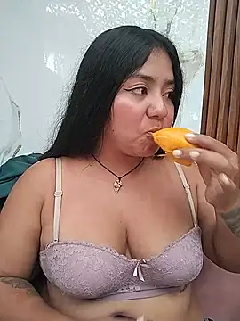 Amber_Herrera live cam on StripChat