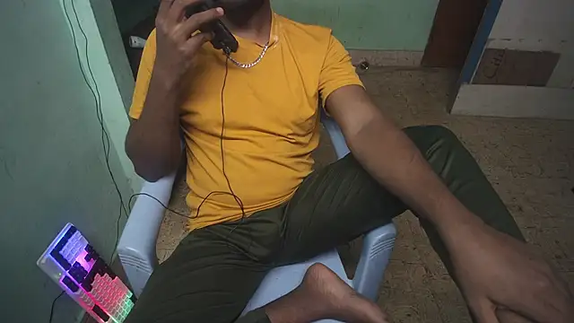 Tamil_KDD live cam on StripChat
