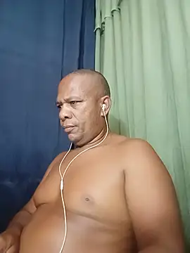 bigblackcock75 live cam preview