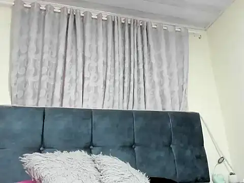 ZoeFerraro webcam