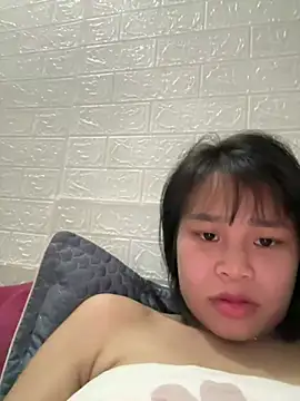 Bemi3_sexyy live cam on StripChat
