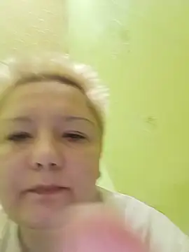 Tina_Mirabella live cam on StripChat