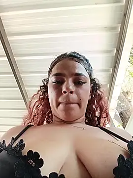 Mommy-Hot live cam on StripChat