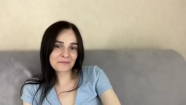 Deliyah live cam on StripChat