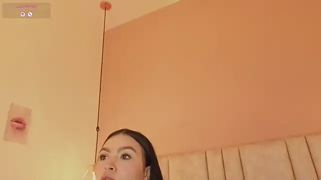 kylie_river live cam on StripChat