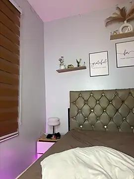 StarLovee live cam on StripChat