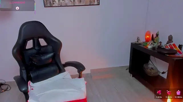 Sara_Charmy live cam preview
