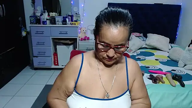 pervert_mommy_ live cam preview