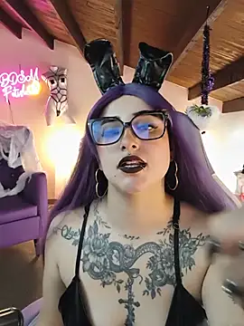 Show webcam en direct avec LilithDark666 - Jouets Lovense interactifs disponibles