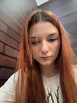 SaintMaya live cam on StripChat