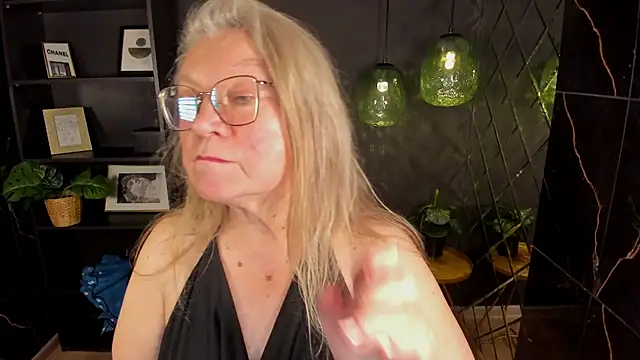 NataliMellow live cam preview