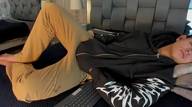Charlie___Musk webcam
