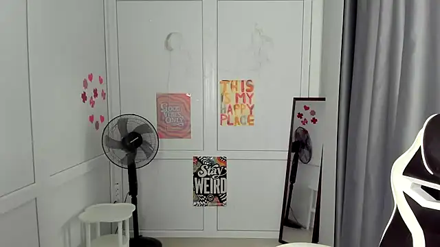 MiaSummerr_ webcam stripchat model stream image