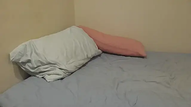 next_2_youu webcam