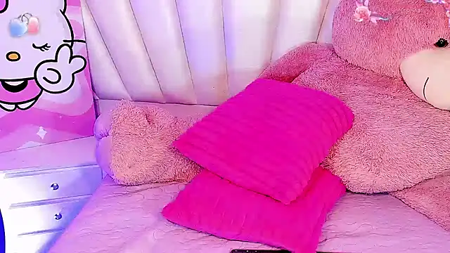 Keira_Fox31