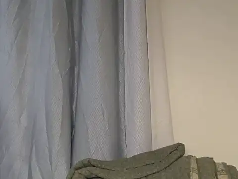 miles_pretty live cam preview