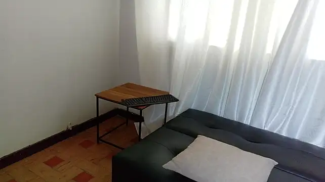 Mila_white1 live cam preview