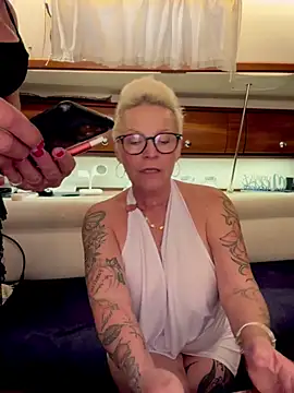 German_Milf live cam preview
