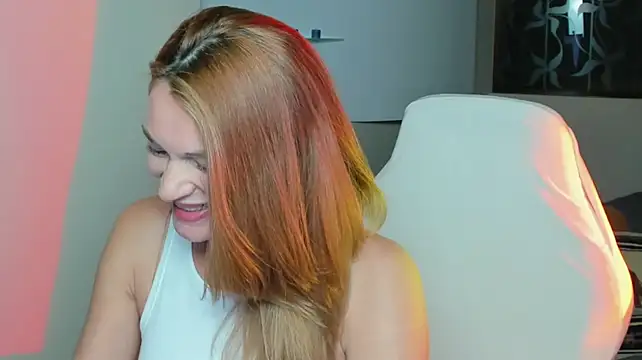 MistyBarnes live cam preview