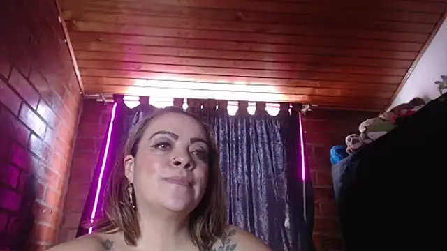 LIila28six webcam