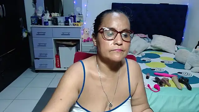pervert_mommy_ live cam preview