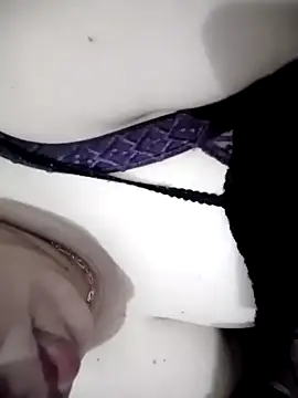 Hnonasix89 live cam on StripChat