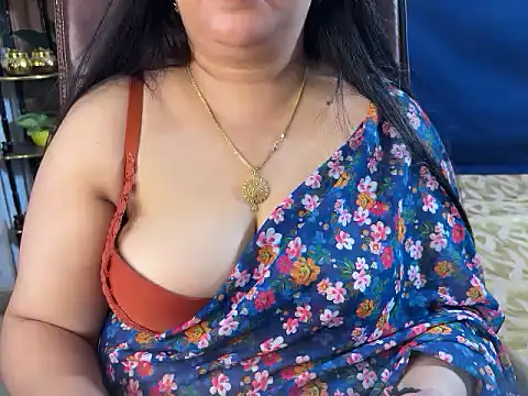 Curvy_Vincy4 live cam on StripChat