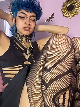 Rithsy_Core live cam on StripChat