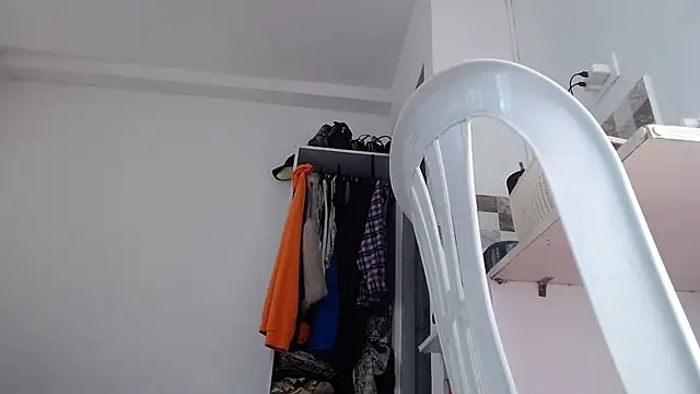 saara_johnson496 webcam
