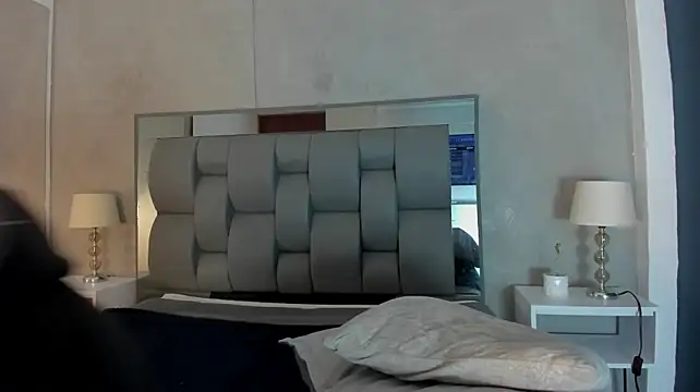 Charlie___Musk live cam on StripChat