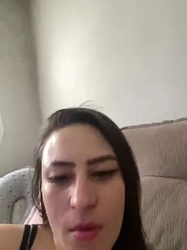 BabbiBitten live cam on StripChat
