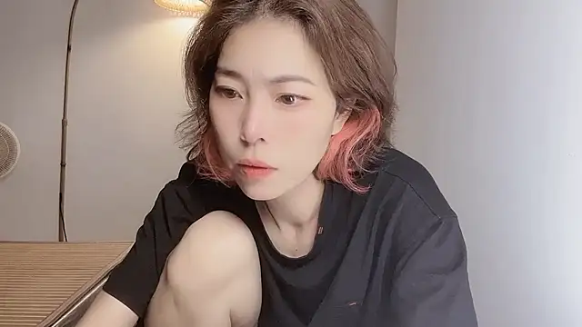 yunshangdiyi002 live cam on StripChat