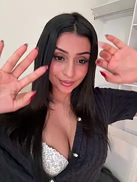 Show de webcam ao vivo com sweetAli_ - Brinquedos Lovense interativos disponíveis