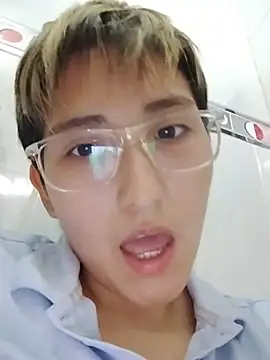 goeigiyi live cam on StripChat