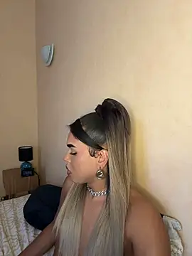 biancaAngel live cam on StripChat