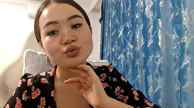 PauletteFurtak webcam stripchat model stream image