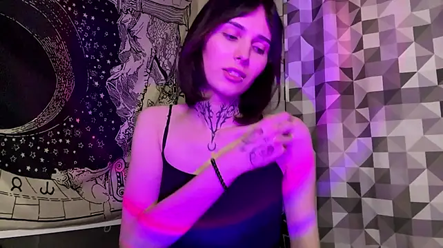 SweetFemBoyy live cam on StripChat