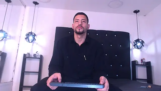 Cris_LaCobra_ live sex cam